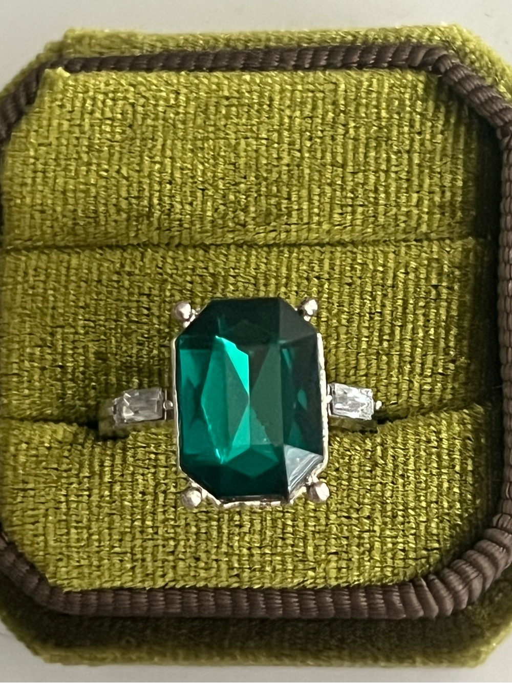 Titanium Steel Gorgeous Emerald Faux Gemstone Statement Ring Size 7 NWT